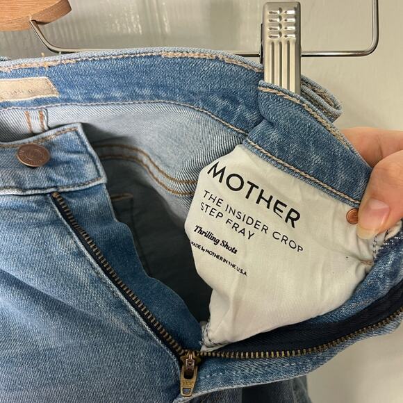 Mother Insider Crop Step Fray Jeans In Thrilling Shots 25 - Picture 7 of 10